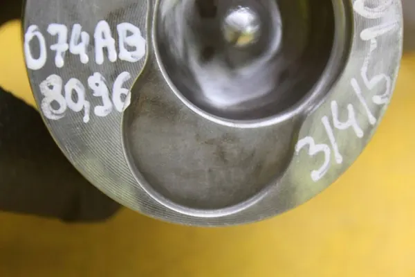 Pistão e Biela Usados para VW Transporter T4 2.5 TDI image 3