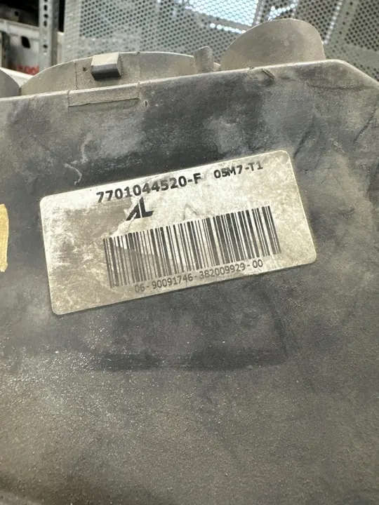 Farol Dianteiro Direito Renault Master II 97-03 7701044520F image 4