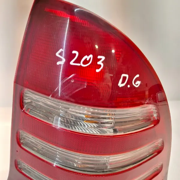 Mercedes-Benz C W203 2005 Rechter Achterlicht image 2