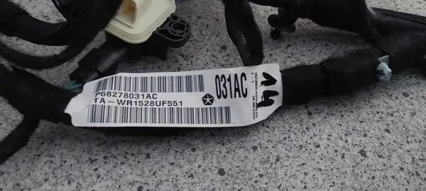 Linkerkant deurbedrading Dodge Challenger 68278031AC image 2