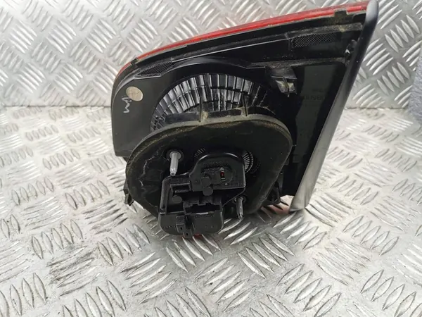 Luz trasera izquierda VW GOLF VI 89090892 image 3
