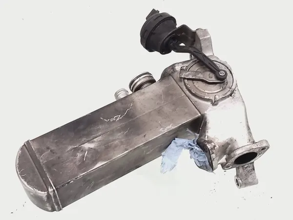 Refroidisseur EGR Porsche OEM 057131515L - Occasion image 3