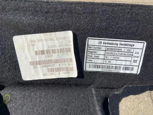 Étagre de coffre Mercedes-Benz C W205 OEM A2056905649 image 4