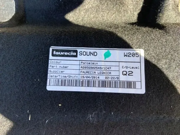 Étagre de coffre Mercedes-Benz C W205 OEM A2056905649 image 5