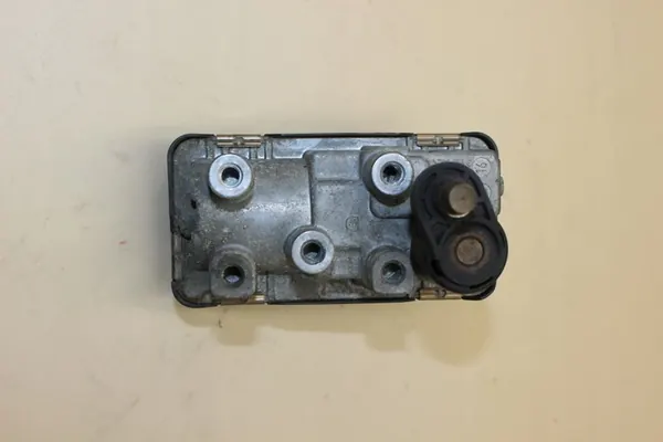 Actionneur de turbo 6NW010430-18 pour MINI Clubman/BMW image 2