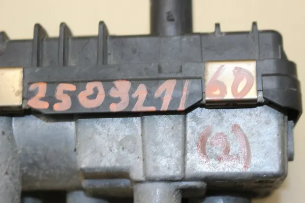 Actionneur de turbo 6NW010430-18 pour MINI Clubman/BMW image 5