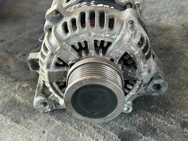 Vaihtovirtageneraattori Kia Cee'D 2.0 CRDI image 4