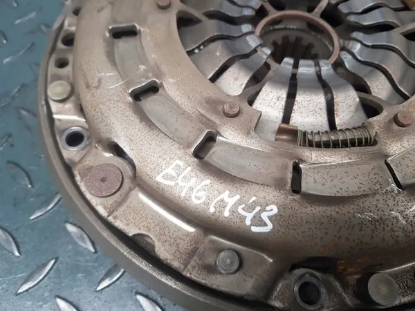 Kit de embreagem LUK BMW E46 E36 316i 318i M43B19 OEM 1223689 image 7