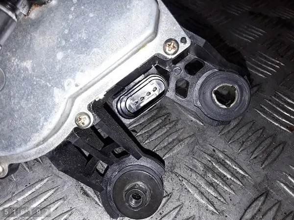 VW Golf V Scheibenwischermotor OEM 1K6955711B - Gebraucht image 3