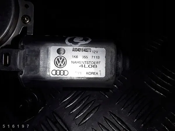 VW Golf V Scheibenwischermotor OEM 1K6955711B - Gebraucht image 4