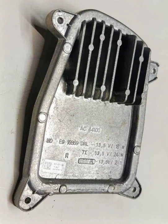 Convertisseur LED OEM 90101131S7 Avant Droit image 4