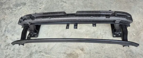 OEM 5G0807930 Viga para-choques dianteira VW Golf VII image 2