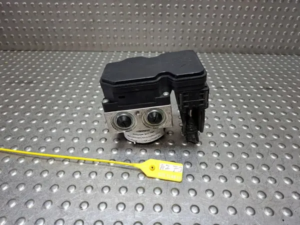 ABS-pomp OEM S25154818 voor Toyota Corolla image 3