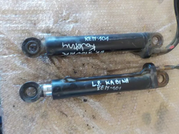 Renault Magnum 440 ohjaamonnostosylinteri OEM 5010224332 image 5