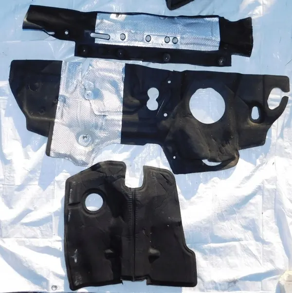 Isolamento térmico parede motor VW T-Roc OEM 5G0805275C image 2