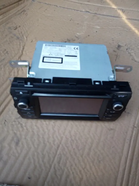 Radio tactile Toyota OEM 86140-02030 pour Auris II image 2