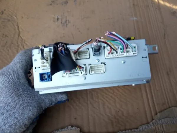 Radio tactile Toyota OEM 86140-02030 pour Auris II image 8