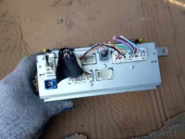 Radio tactile Toyota OEM 86140-02030 pour Auris II image 9