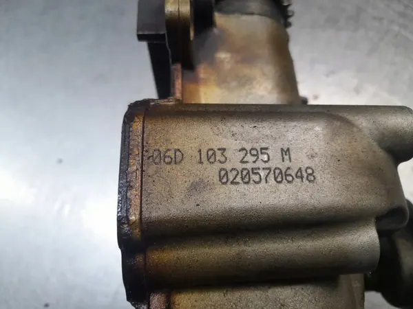 Oliepomp OEM 06B103535F voor VW Audi 2.0 TFSI image 6