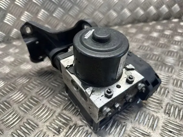 Pompe ABS OEM A0094315612 pour Mercedes-Benz E W212 image 3