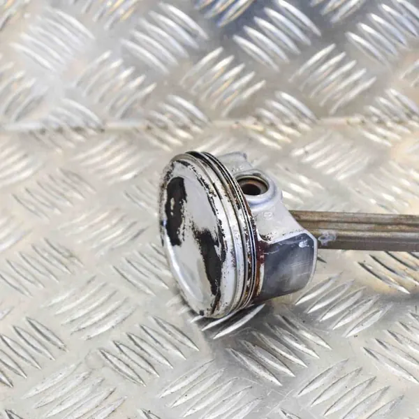 Kolv SEAT IBIZA III (6L1) 1.4L 63kw 2006 OEM 036107065CM image 4