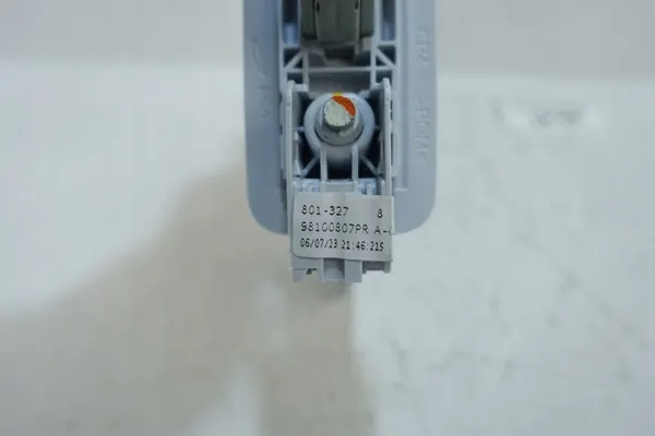 OEM 98100807 Visera derecha para Peugeot 208 II image 5