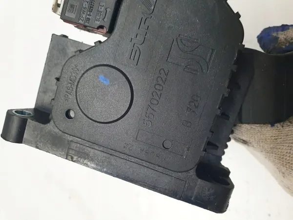 Kaasuventtiilin sijaintisensori Opel Corsa D 55702022 image 5