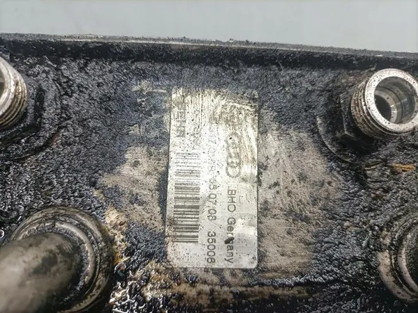 Enfriador de aceite VW Transporter T5 2.5 TDI image 2