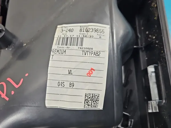 Audi A4 B9 Türverkleidung Vorne Links OEM 8W0867133 image 3
