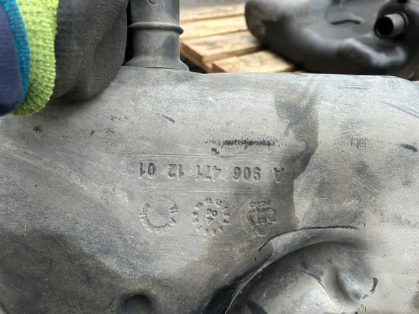 Polttoainesäiliö OEM A9064711201 VW Crafter Mercedes Sprinter image 3