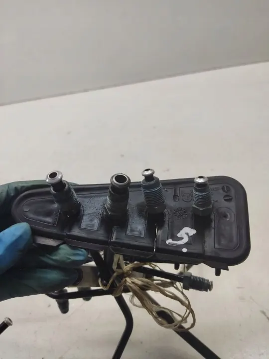 BMW 5 F10 F11 Jarrunvahvistinletku OEM 6783529 image 5