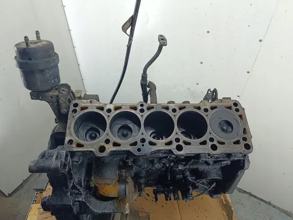 VW T4 2.5 TDI ACV Motorblock & Kolben - Gebraucht image 3