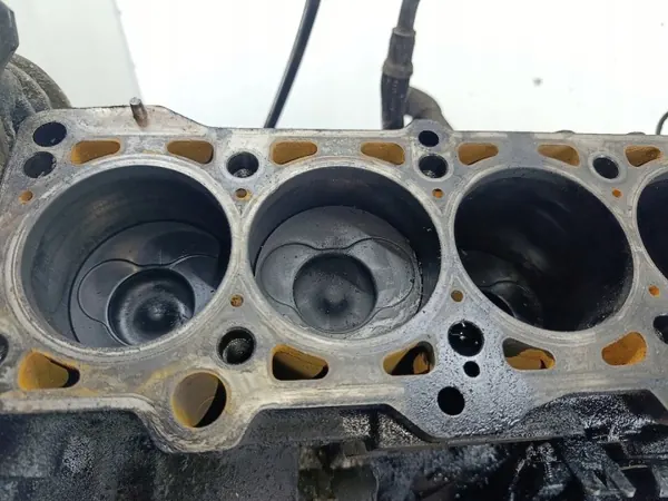 VW T4 2.5 TDI ACV Motorblock & Kolben - Gebraucht image 4