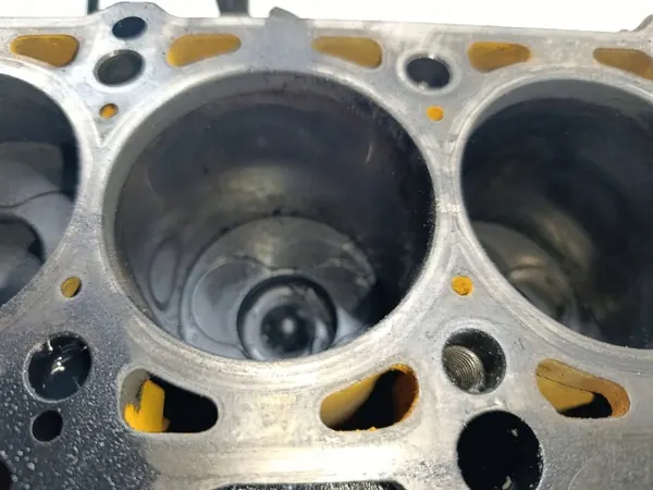 VW T4 2.5 TDI ACV Motorblock & Kolben - Gebraucht image 5