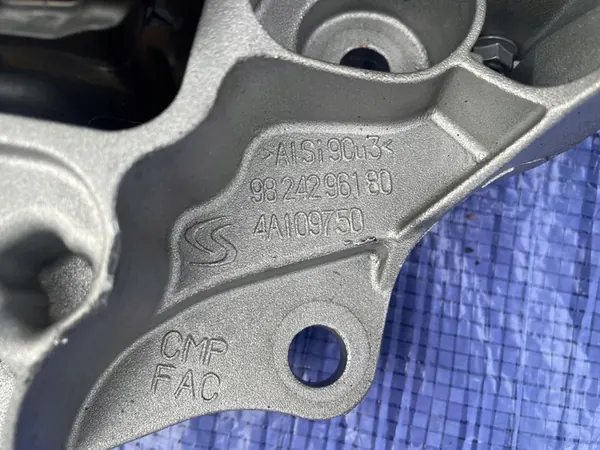 Support de boîte PEUGEOT 208 II 1.2 VTI image 3