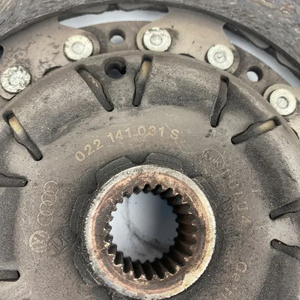 Embreagem volante VW Audi Skoda Seat 1.6 2.0 TDI image 4