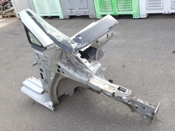 OEM ĆWIARTKA PODŁUŻNICA PRAWA EUROPA VW CADDY V image 2