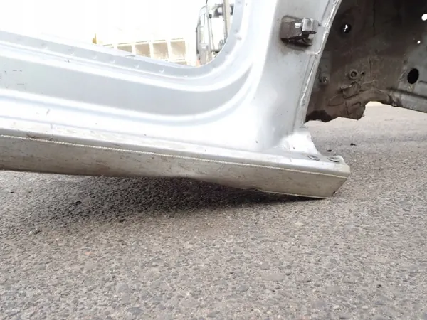 OEM ĆWIARTKA PODŁUŻNICA PRAWA EUROPA VW CADDY V image 5