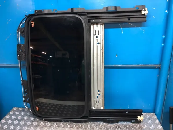 Volvo S90 II Kattoikkuna OEM S90 II SZYBERDACH image 2