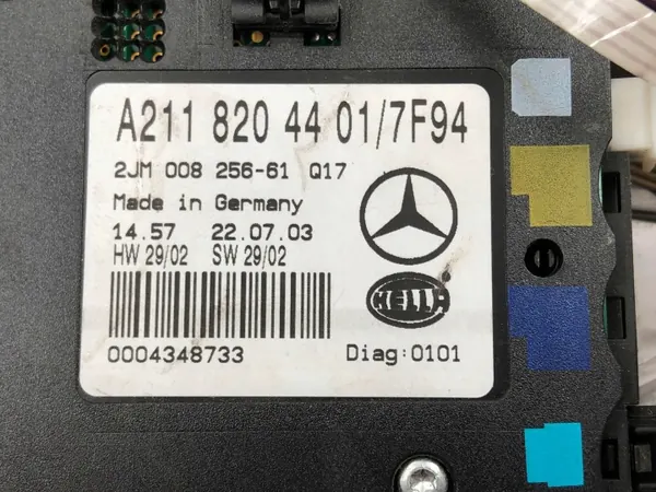 OEM A2118204401 Luz de Teto Mercedes W211 2002-2009 image 9