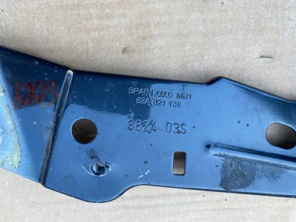 Support d'aile avant droit OEM 82A821136 pour Audi A1 image 3