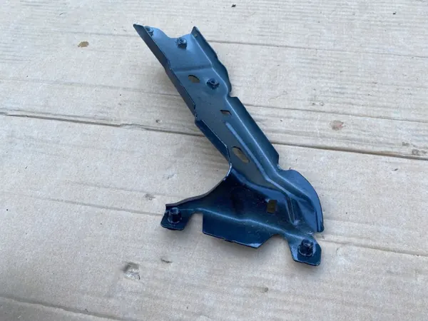 Support d'aile avant droit OEM 82A821136 pour Audi A1 image 6