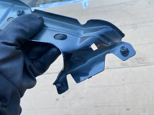 Support d'aile avant droit OEM 82A821136 pour Audi A1 image 7