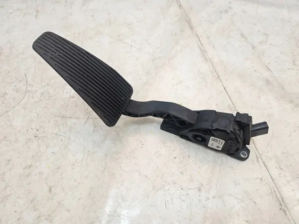 Dodge Ram 09-18 Kaasupoljin OEM 68043161AD image 2