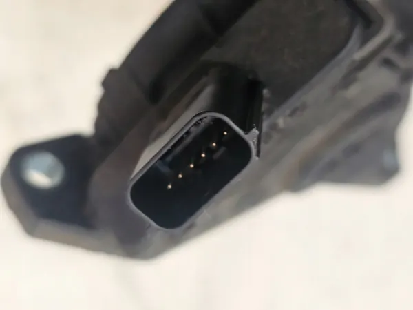 Dodge Ram 09-18 Kaasupoljin OEM 68043161AD image 5