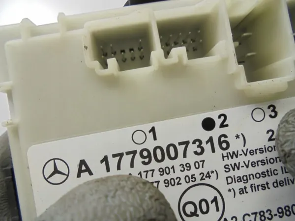 Module de porte avant gauche OEM A1779007316 Mercedes EQB image 4