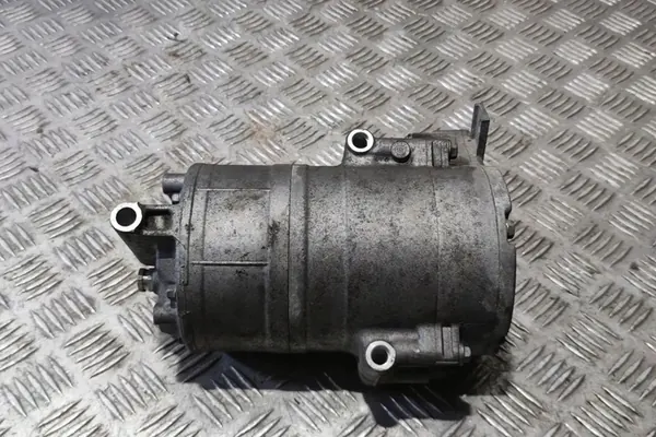 Compresor de aire acondicionado MERCEDES-BENZ E T-MODEL A0008305600 image 2