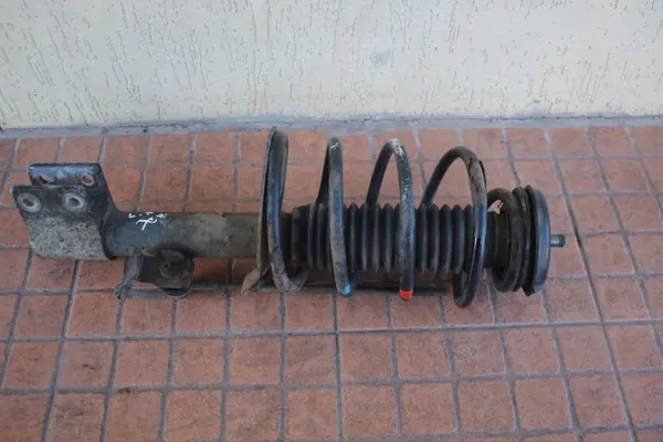 Amortecedor dianteiro esquerdo OEM 1212 para Peugeot 307 2.0 HDi image 2