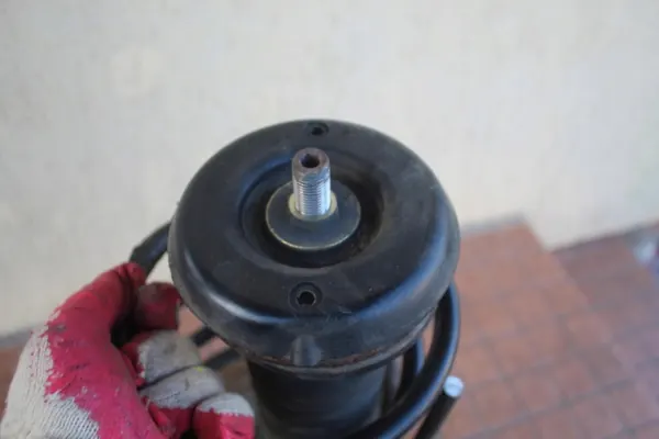 Amortecedor dianteiro esquerdo OEM 1212 para Peugeot 307 2.0 HDi image 4