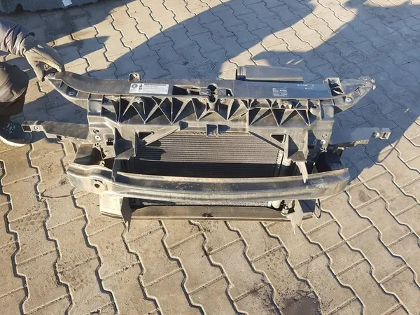 SEAT LEON 2 II LIFT 09-12 1.6 TDI Ventilador de Radiador Frontal OEM 1P0805588B image 2